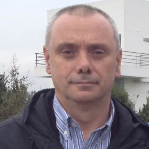 Dr. Luis Cerezal