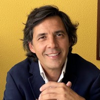 Dr. Hugo Tsou Ferraz